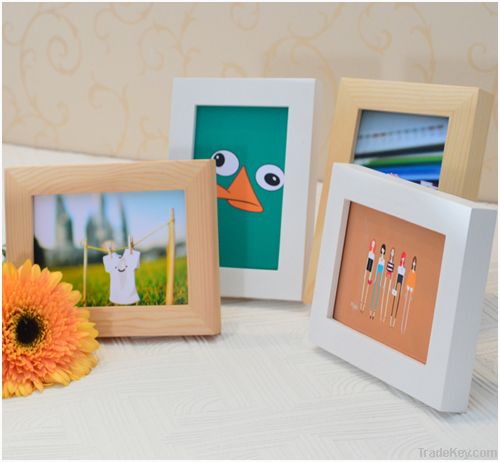 Fashion Solid Wooden Photo Frame made from Pine Wood