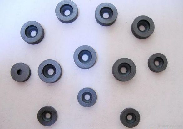 Ferrite magnet with good temperature stability