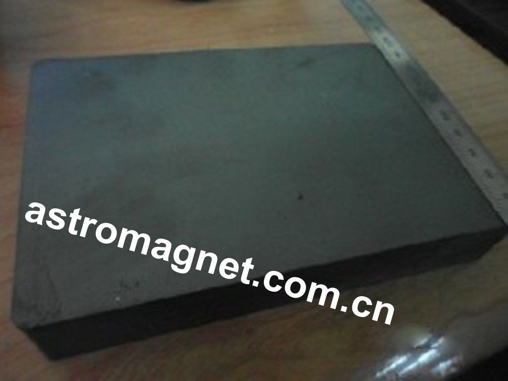 Ceramic   Square  Permanent  Magnet