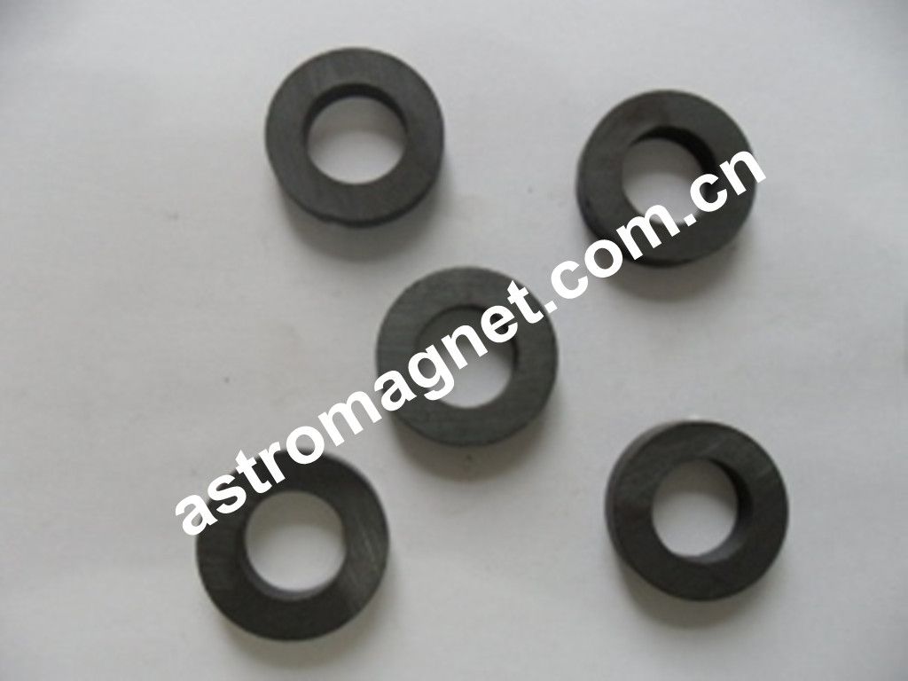 Isotropic   Ceramic  Ring  Magnet