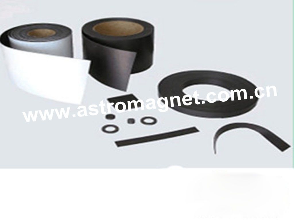 Flexible   Magnetic    Strip  with  Adhensive