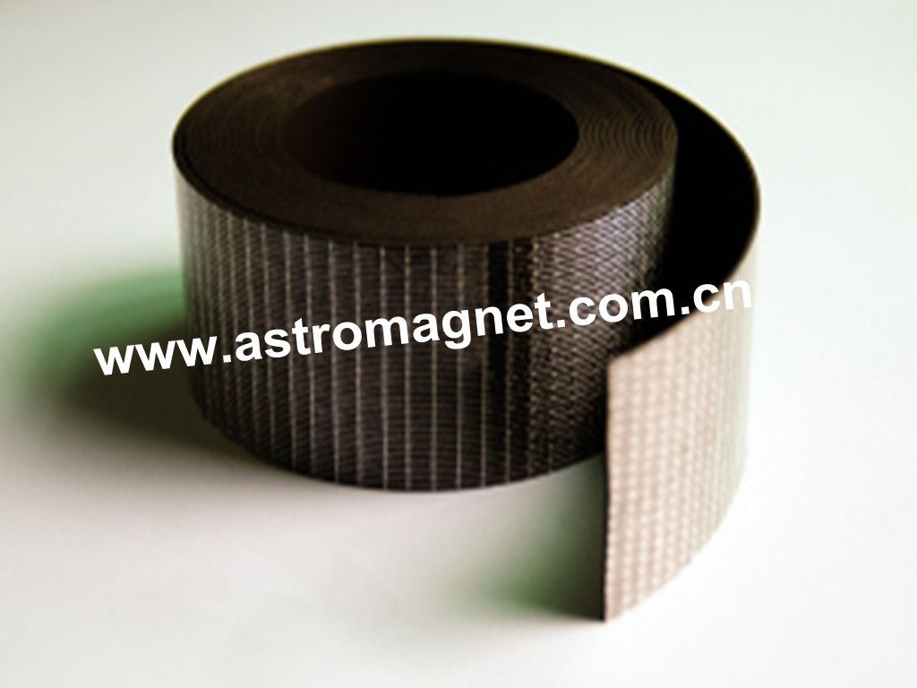 Flexible   Magnetic    Strip  with  Adhensive