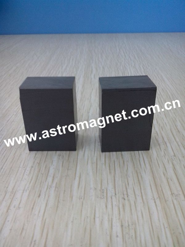 Hard  Ferrite Magnet ,  Made of Fe2O3  and  BaO and SrO, Suitable   for  Various   Motors  