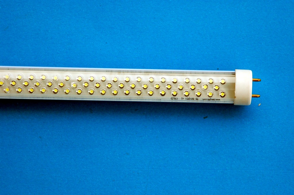 LED T8 tube