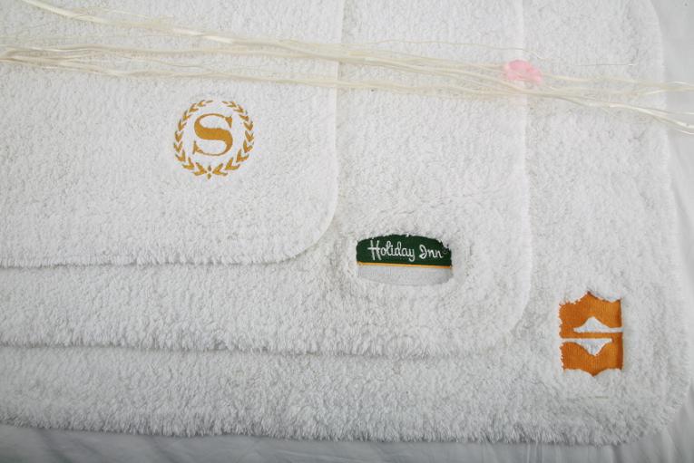hotel bath rug