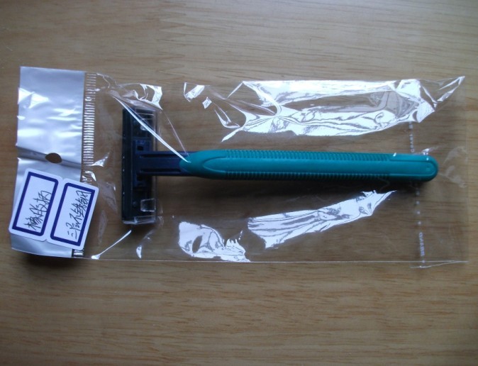 Disposable beauty razor