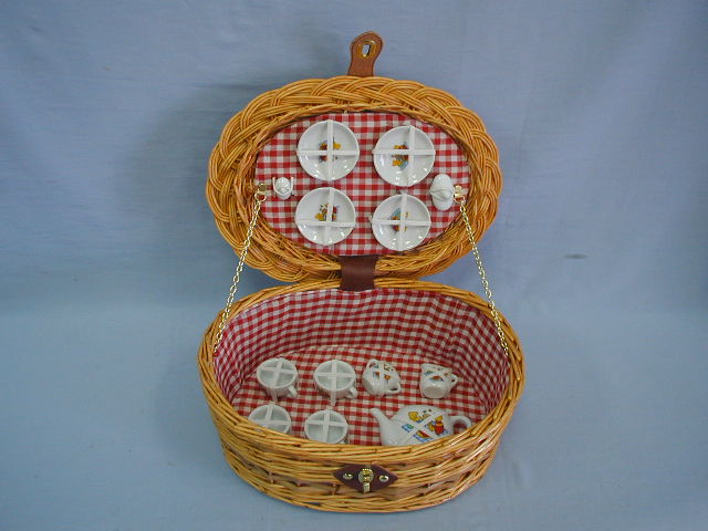 picnic baskets