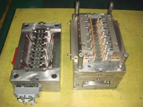 Plastic injection mold