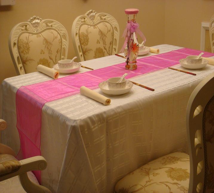 Table Cloth / table linen / table cover