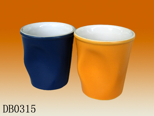 goffered ceramic cup