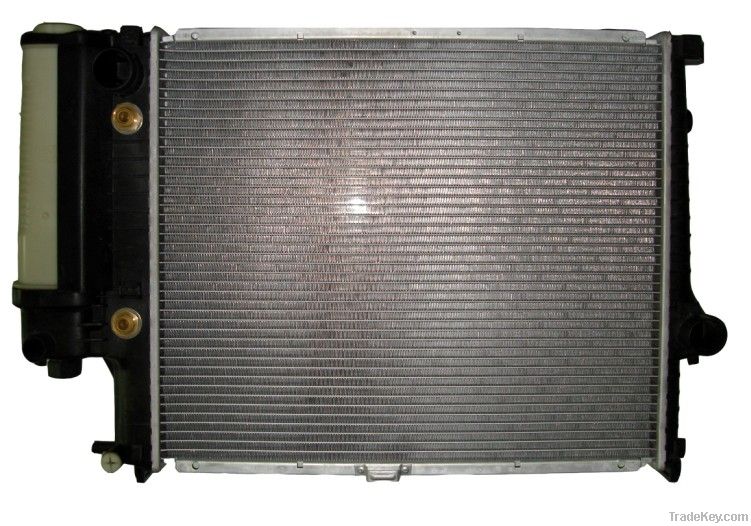 Auto Radiator for BMW 528'92-98 E39/M52 AT
