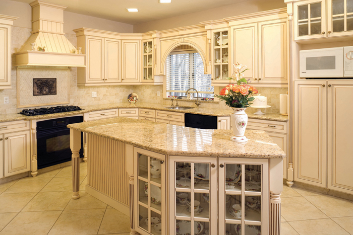 Full Overlay White Glazed Veneered Birch Kitchen Cabinet