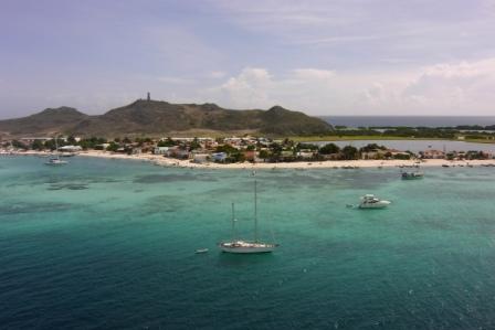 Full Day To Los Roques Island