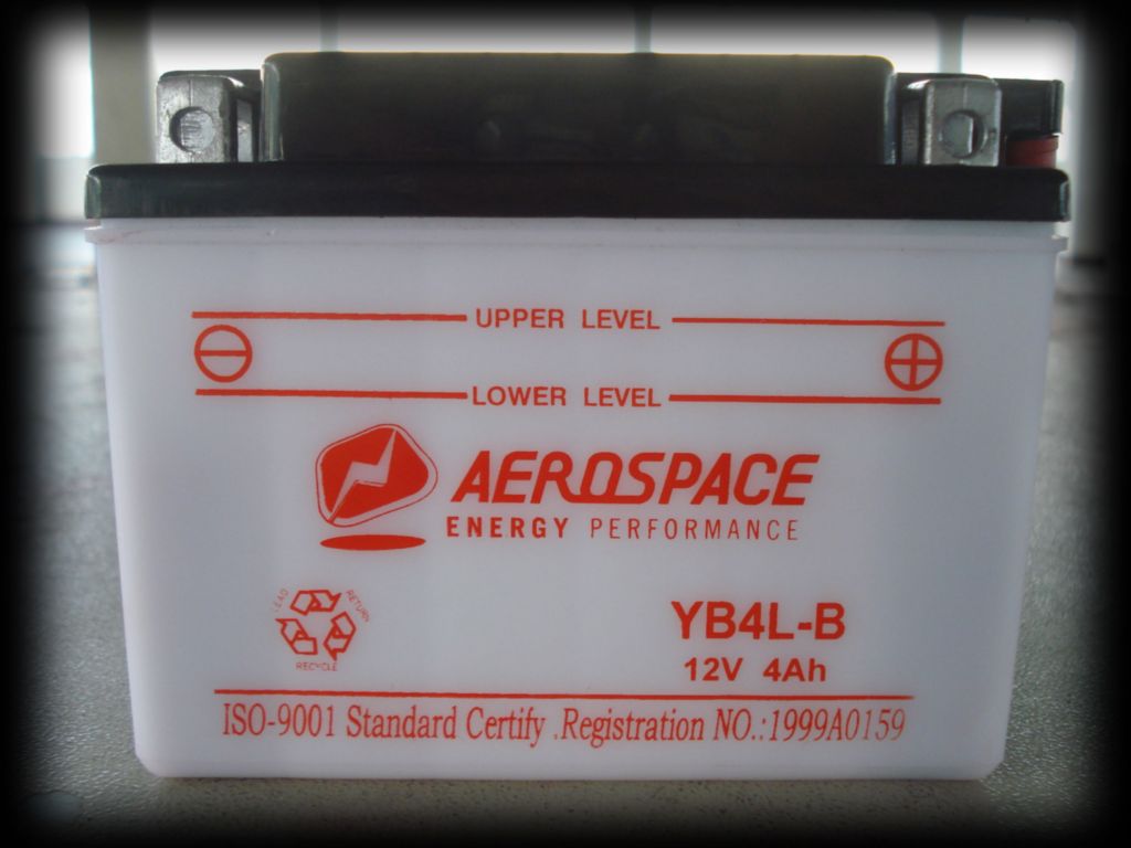 Dry charged lead acid battery YB4L-B