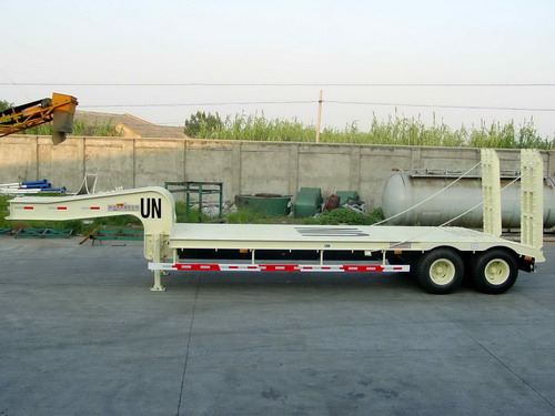 low bed semi-trailer