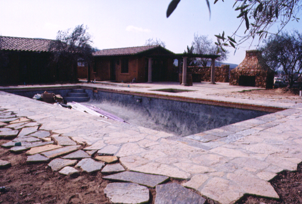20 tons of Sonora Gold Flagstone