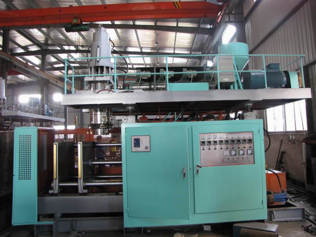 PE blow molding machine