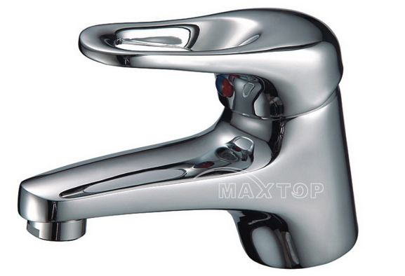 Single handle basin mixer tap