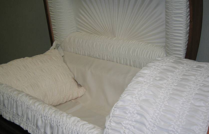 Casket Interior with Shirring Effect