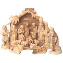 Large size figures (17 pieces set) with standard size Creshe or house