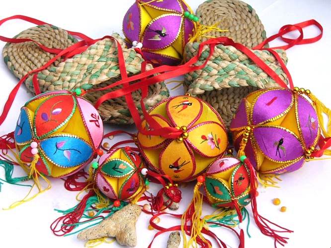 Festival gifts or ornaments--Chinese love Silk Ball