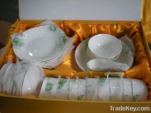 Transparent dinnerware sets