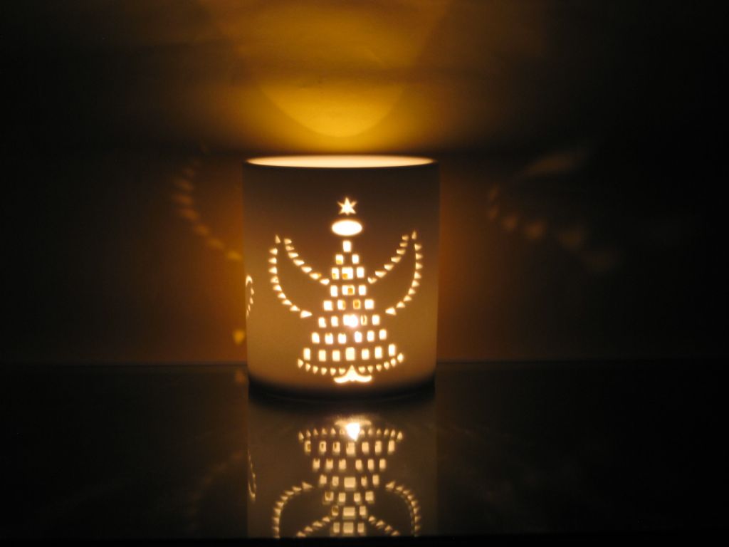 votive porcelain t-light candle holder