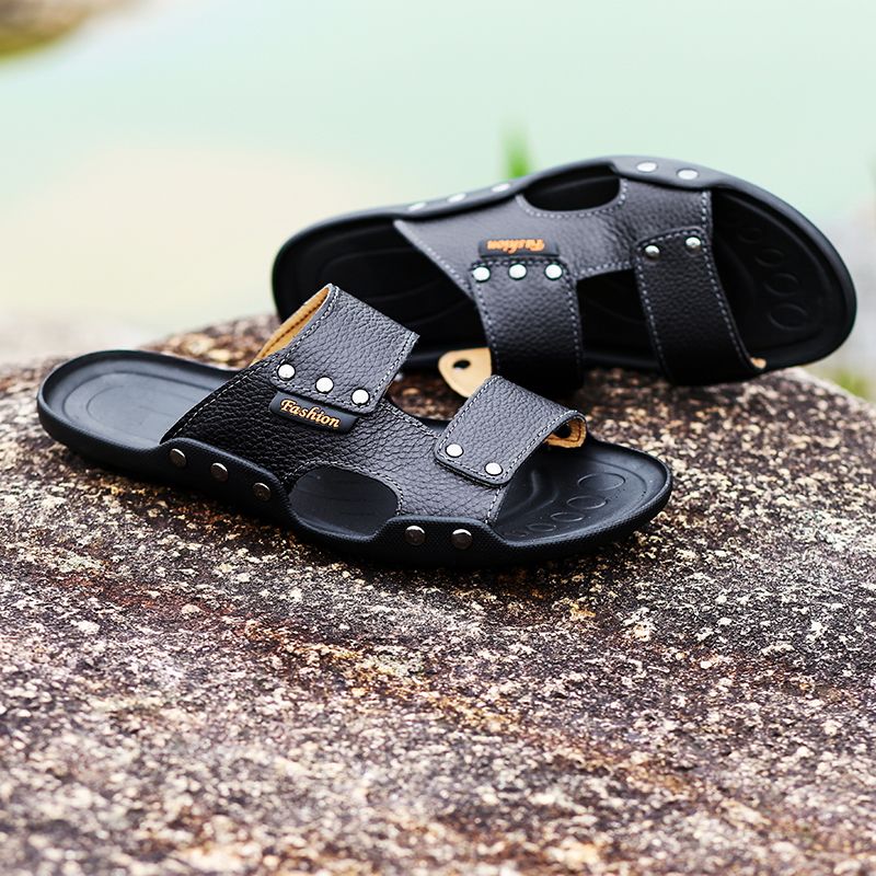 Casual men sandals summer tide mens slippers rivet british man beach sandals genuine cow leather lazy pedal flip flo