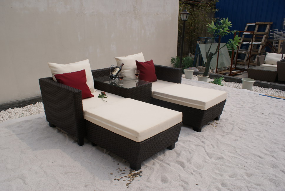 Rattan Lounger