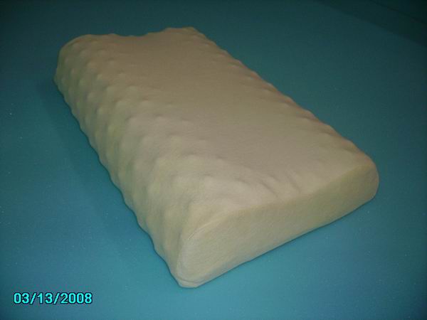 Wave memory foam pillow