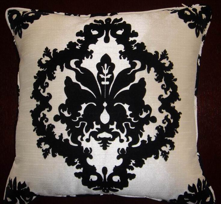 Cushion Cover Flocking White-Black