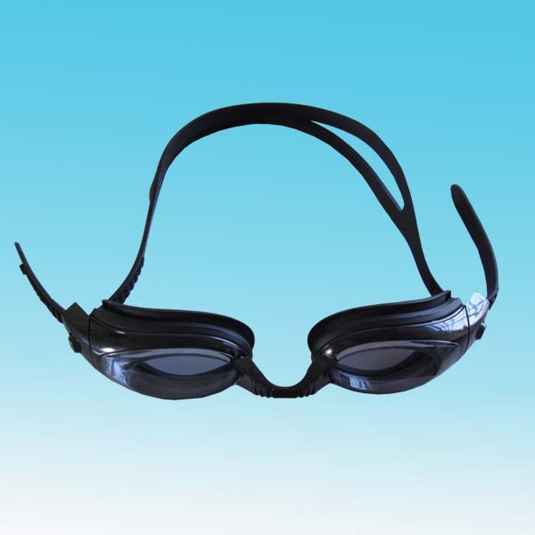 Swimming goggle