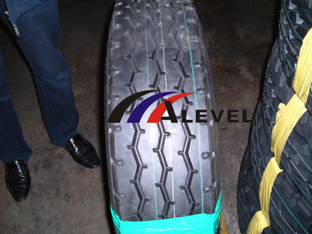 super truck and bus tyre/tire 825R16 available