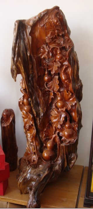 wood carving-lucky