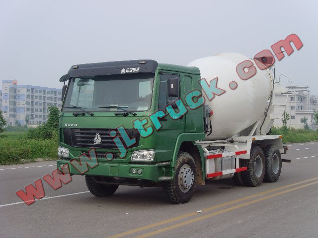 Concrete Mixer Truck/Cement Mixer