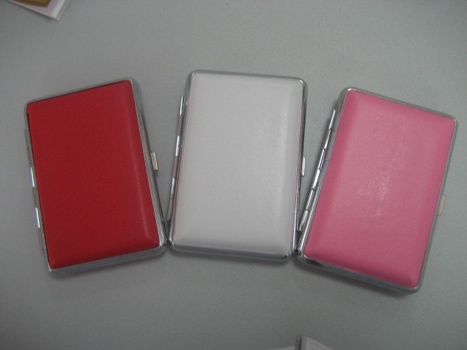 E-cigarette carrying case