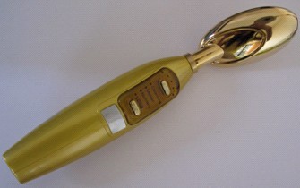Golden spoon beauty device