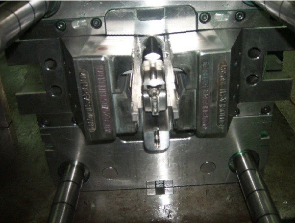 plastic injection mould supplier