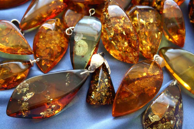 Genuine Baltic Amber Pendants - 1000 grams