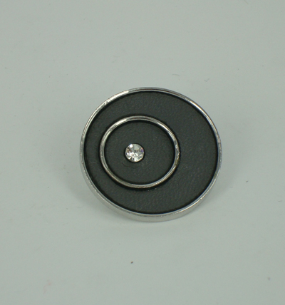 Metal buttons