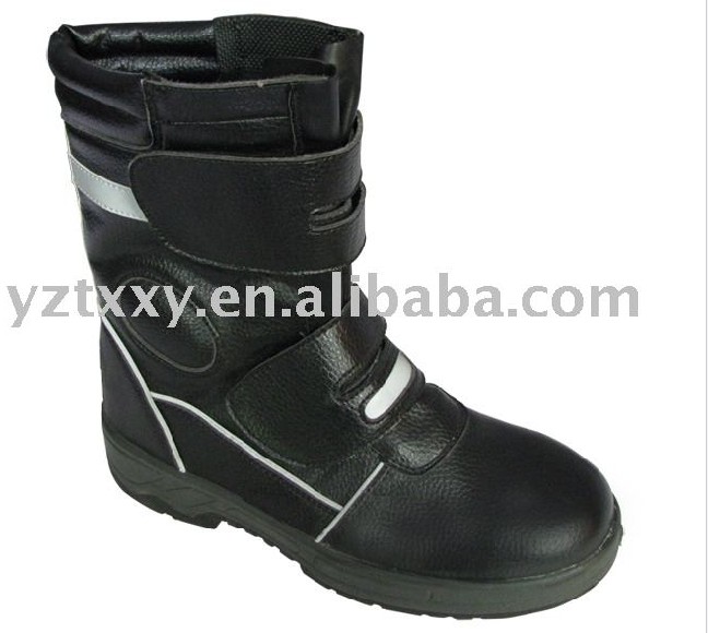 High upper safety shoes