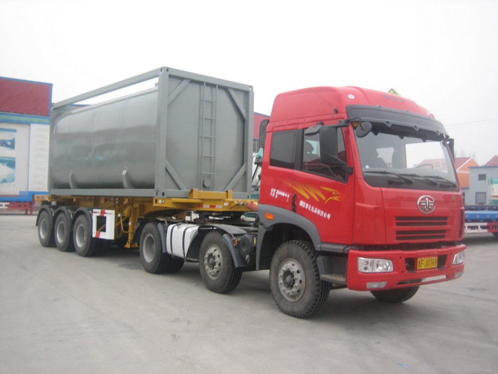 tank-type container semi trailer