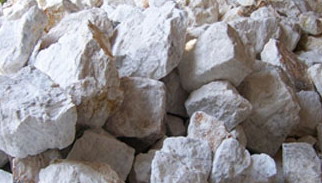 Chemical grade barytes in lump (powder)