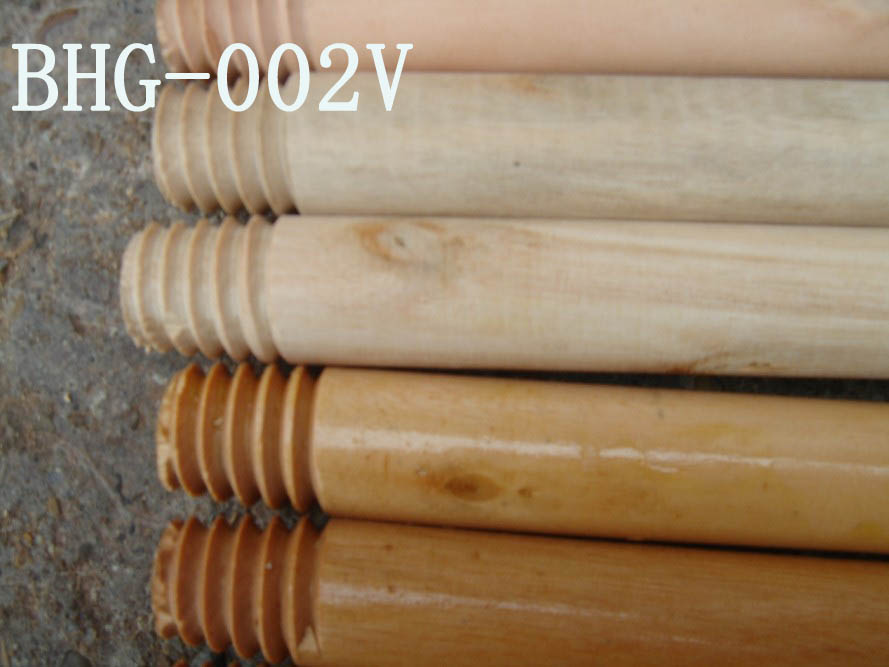 varnished wooden broom handle(BHG-002V)