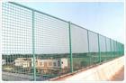 wire mesh fence