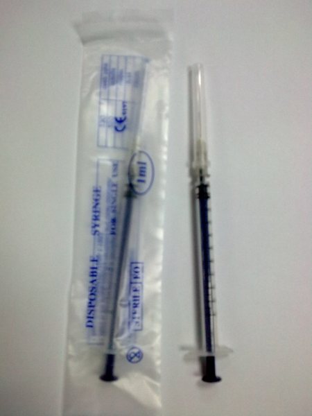 Disposable syringe