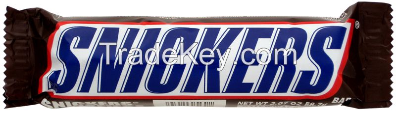 SNICKERS chocolate bar