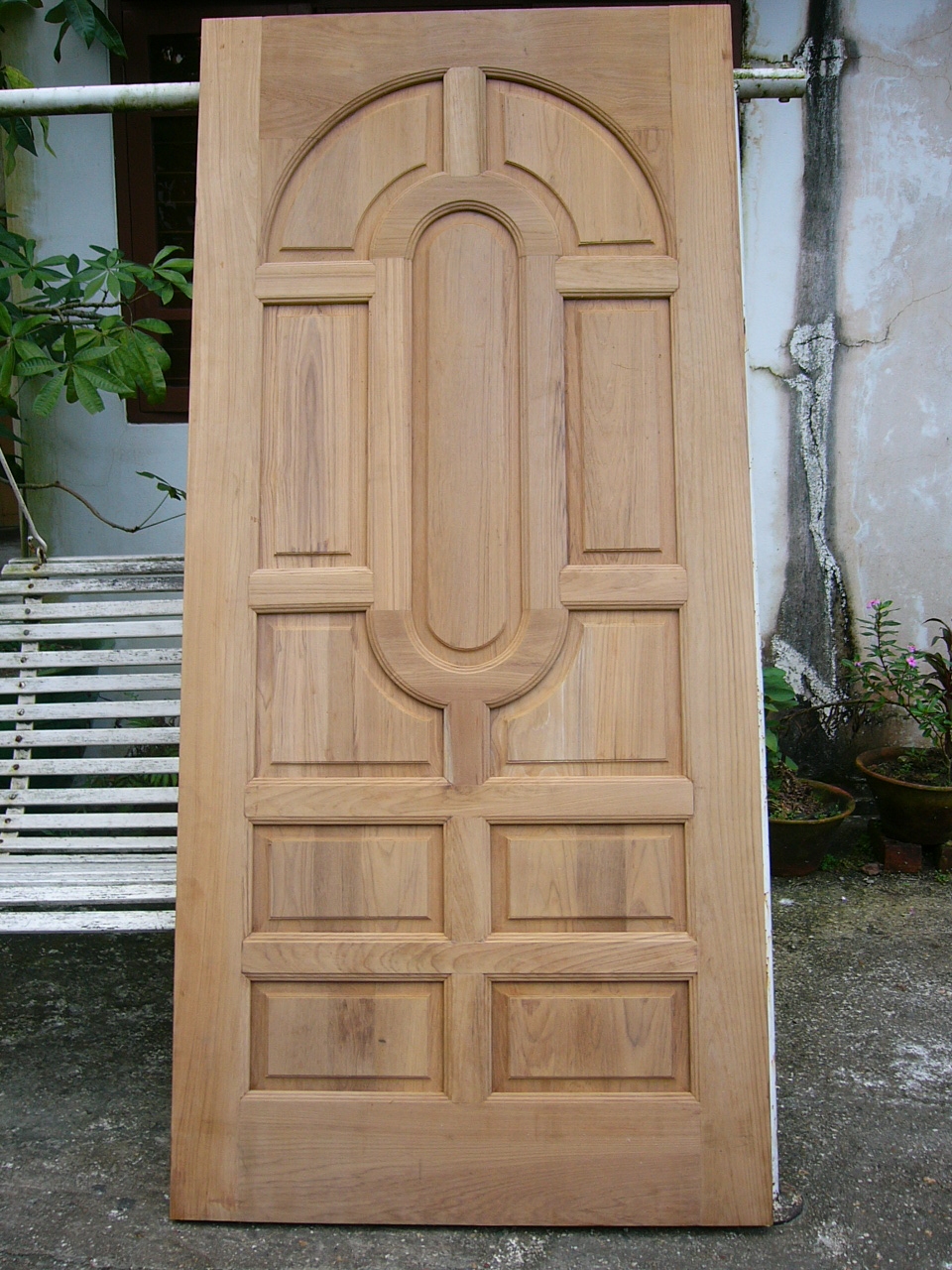 Wood (finished doors, pallets) , food agriculture,