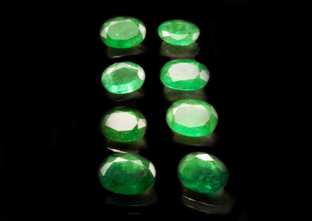 8 Stones 20.89 ct. Polished Emerald - 50% below market price!!!