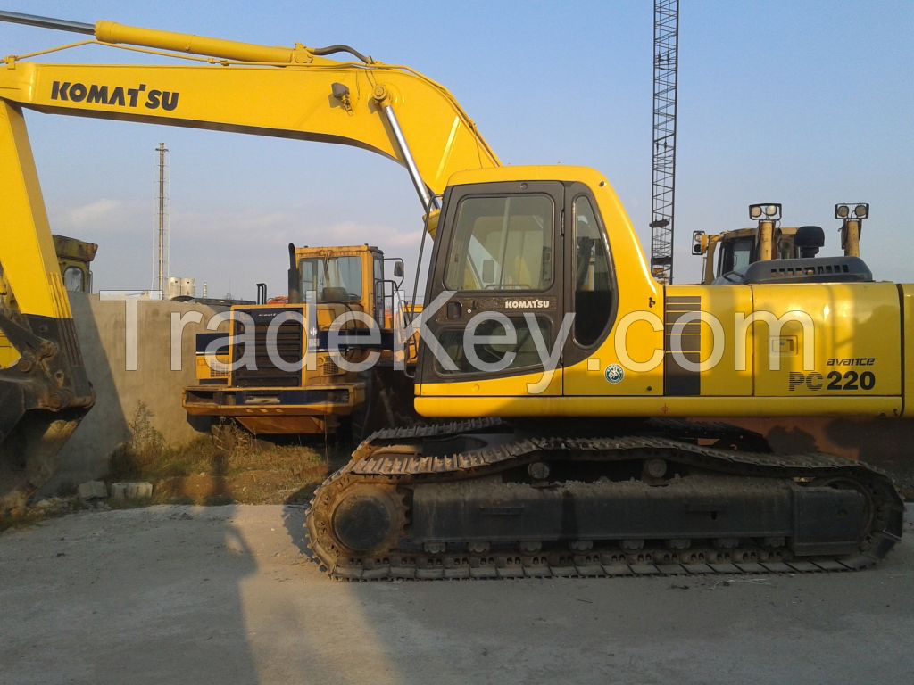 used komatsu PC220-6 excavator 